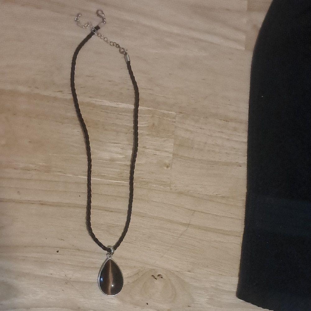 Brown and Silver Teardrop Pendant Necklace